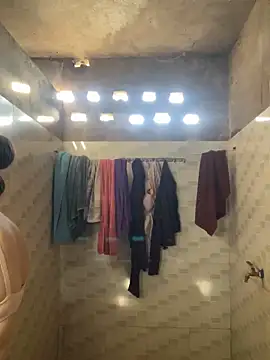 Snapshot of anne_baby2k chatting on 10.23.25 anne baby2k online show from 10.23.25