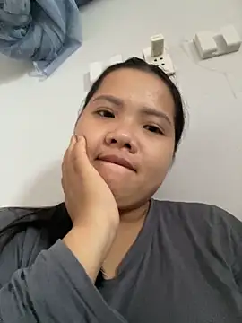 Snapshot of anne_baby2k chatting on 10.26.25 anne baby2k online show from 10.26.25