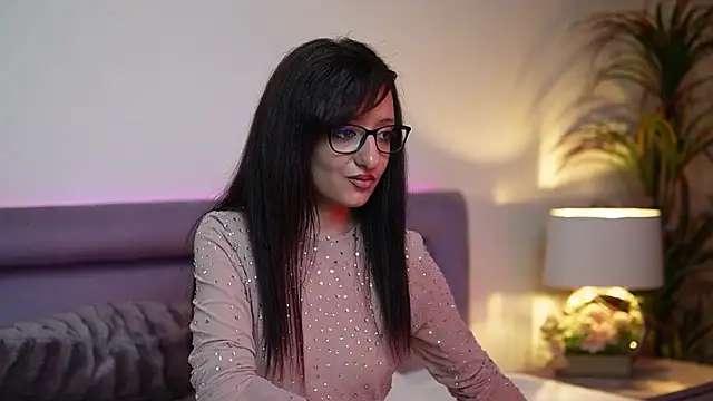 Snapshot of JoelleApril chatting on 10.17.25 JoelleApril online show from 10.17.25