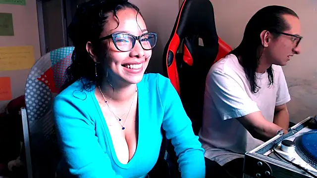 Snapshot of DreamTeachFlame chatting on 10.14.25 DreamTeachFlame online show from 10.14.25