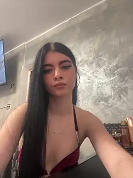 MissHerra2 online show from 11.24.25