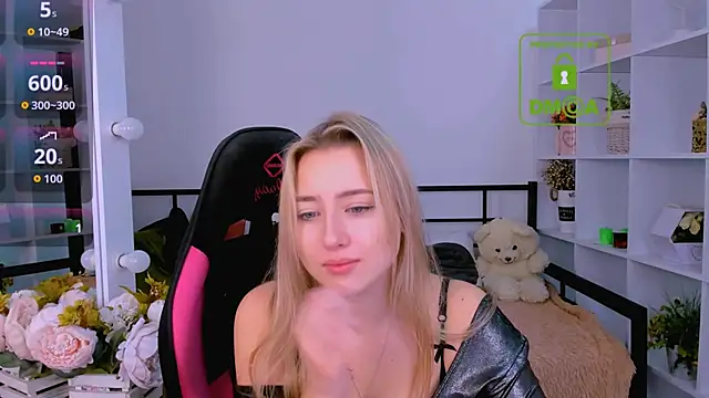 Lulu   Moon online show from 11.16.25