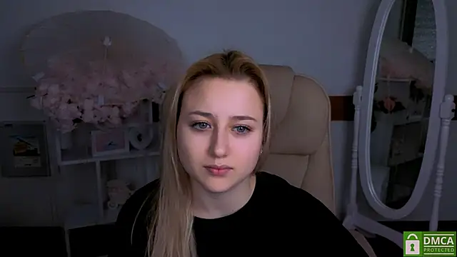 Lulu   Moon online show from 02.04.26