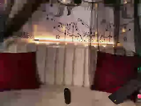 Snapshot of Vampy_doll chatting on 10.13.25 Vampy doll online show from 10.13.25