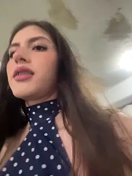 Snapshot of AlessiaLuxx chatting on 03.25.26 AlessiaLuxx online show from 03.25.26