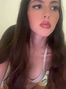 Snapshot of AlessiaLuxx chatting on 05.03.26 AlessiaLuxx online show from 05.03.26