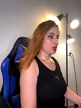 Snapshot of Adeline_1 chatting on 10.19.25 Adeline 1 online show from 10.19.25