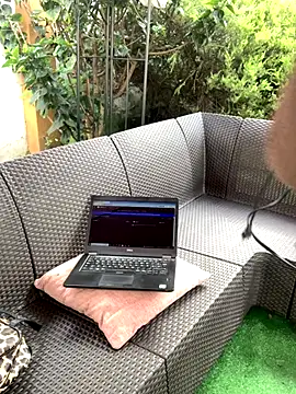 Snapshot of ElectraPink_ chatting on 10.20.25 ElectraPink  online show from 10.20.25