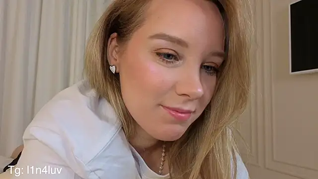 AIicaparkerc online show from 11.11.25