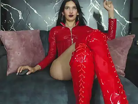 Snapshot of SofiBraum chatting on 10.22.25 SofiBraum online show from 10.22.25