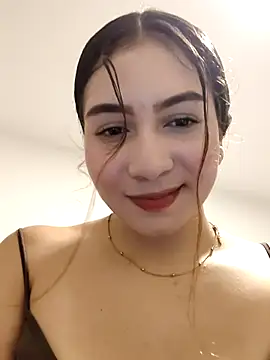 Snapshot of sophia_salazar18 chatting on 10.22.25 sophia salazar18 online show from 10.22.25