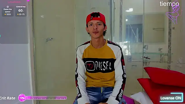 Snapshot of Mystic_temptation18 chatting on 10.16.25 Mystic temptation18 online show from 10.16.25