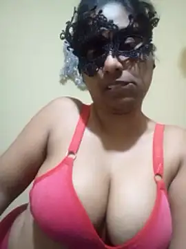 Expose Queen online show from 01.10.26