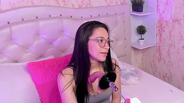 GabbiePrice online show from 02.09.26