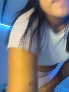 Snapshot of Cataleya_Moretti chatting on 10.22.25 Cataleya Moretti online show from 10.22.25