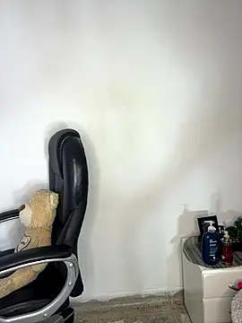  Isabella 1 online show from 11.30.25