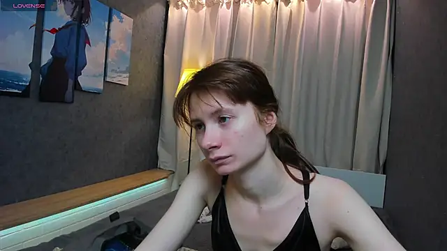 EvelynJin  online show from 10.24.25