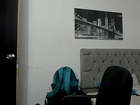 Sofi And Santy online show from 04.14.26