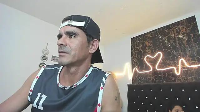 Sofi And Santy online show from 05.30.26