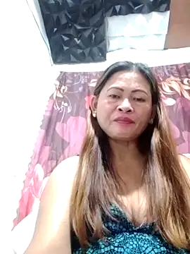 Snapshot of merr_ann123 chatting on 10.22.25 merr ann123 online show from 10.22.25