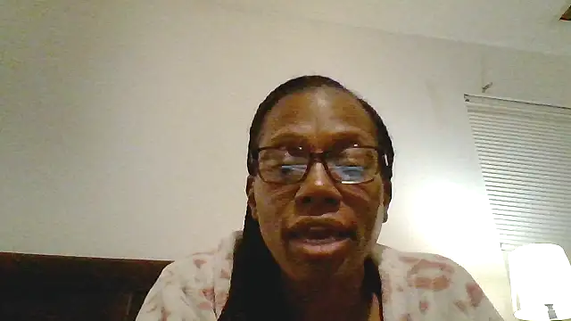 Snapshot of SweetCandy85 chatting on 10.22.25 SweetCandy85 online show from 10.22.25