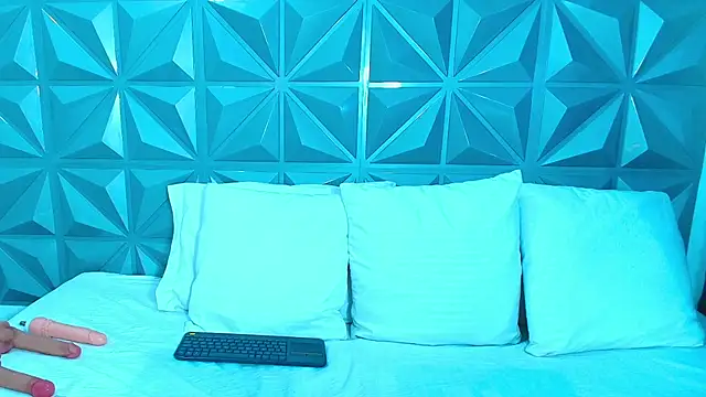 Snapshot of Gretta_Milf1 chatting on 10.20.25 Gretta Milf1 online show from 10.20.25