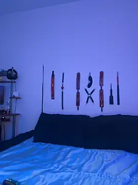 MiniMonroe online show from 11.25.25