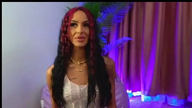 Snapshot of AyannaSilkk chatting on 10.20.25 AyannaSilkk online show from 10.20.25