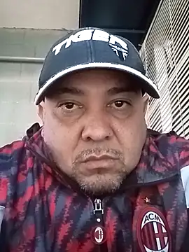 Snapshot of valboy08 chatting on 04.11.26 valboy08 online show from 04.11.26