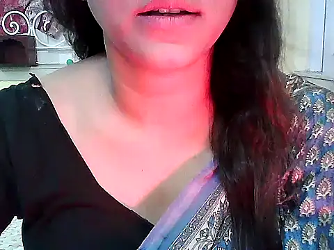 Snapshot of Model_Srinika chatting on 10.25.25 Model Srinika online show from 10.25.25
