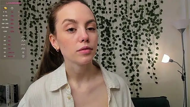 Snapshot of sweet_and_flirt chatting on 10.18.25 sweet and flirt online show from 10.18.25