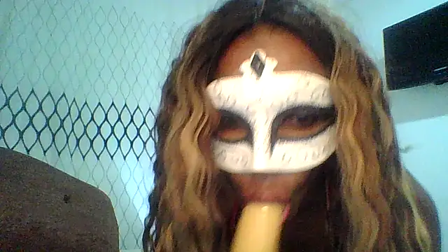Snapshot of wchocolate chatting on 10.19.25 wchocolate online show from 10.19.25