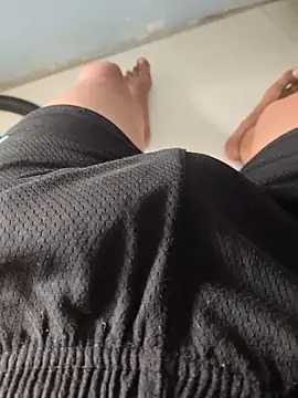 Snapshot of Rayangiss chatting on 10.22.25 Rayangiss online show from 10.22.25