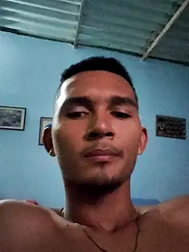 Snapshot of Rayangiss chatting on 12.22.25 Rayangiss online show from 12.22.25