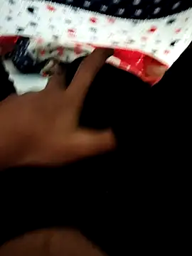 Snapshot of Rayangiss chatting on 02.15.26 Rayangiss online show from 02.15.26