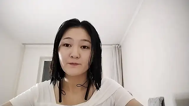 Snapshot of Lyndasilk chatting on 10.16.25 Lyndasilk online show from 10.16.25