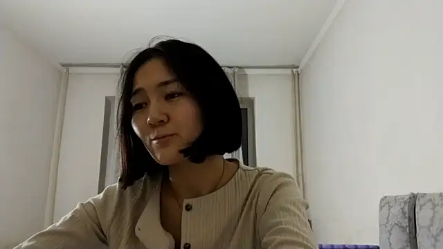 Lyndasilk online show from 11.27.25