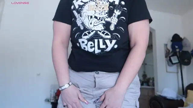 Snapshot of BellaBlueBBW chatting on 02.14.25 BellaBlueBBW online show from 02.14.25