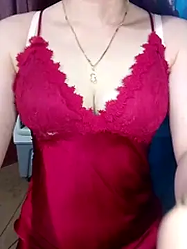 LeanaLy online show from 04.16.26