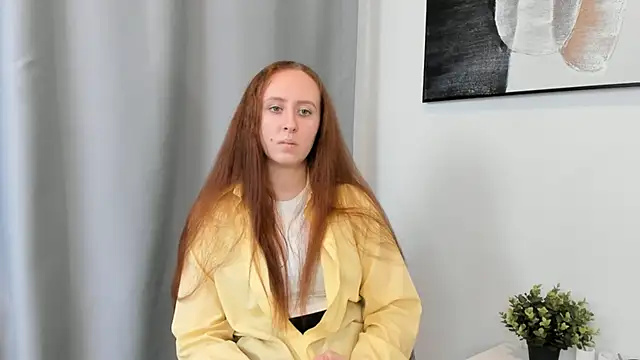 Snapshot of IngridCothron chatting on 10.12.25 IngridCothron online show from 10.12.25
