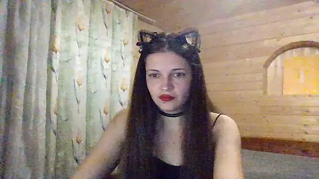 Snapshot of AmeliieLaFleur chatting on 10.21.25 AmeliieLaFleur online show from 10.21.25