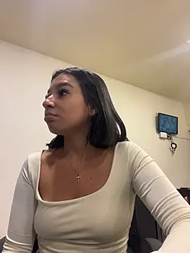 AlyssaRay online show from 05.18.26