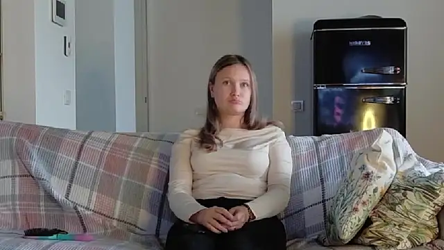 Snapshot of AnnaVyxen chatting on 10.18.25 AnnaVyxen online show from 10.18.25