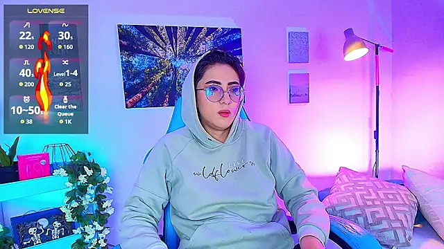 Snapshot of Alex_carter chatting on 10.17.25 Alex carter online show from 10.17.25