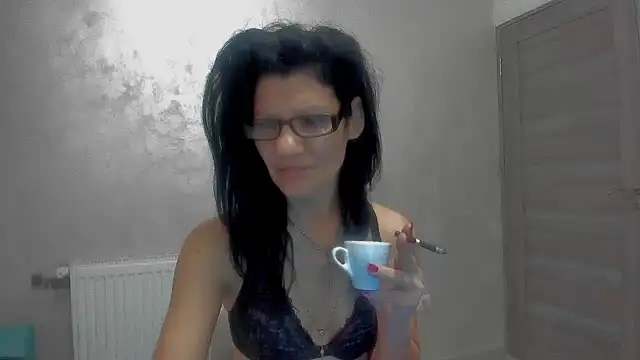 Snapshot of SweetSin40 chatting on 01.18.26 SweetSin40 online show from 01.18.26