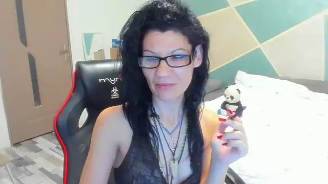 SweetSin40 online show from 04.04.26