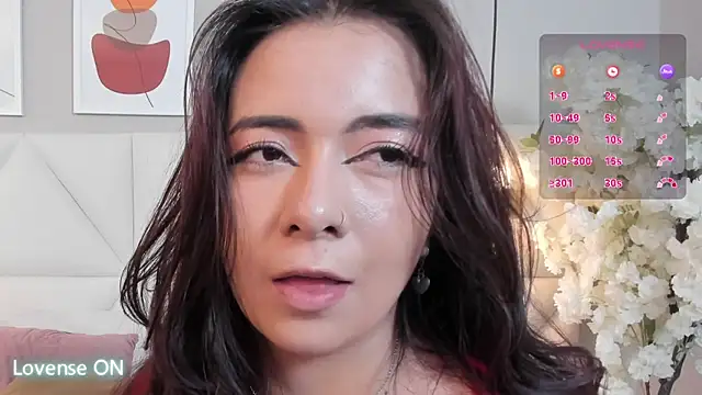 Ari lynn  online show from 11.08.25