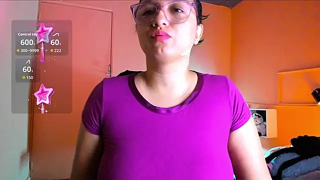 Snapshot of NerdyTHICC chatting on 10.23.25 NerdyTHICC online show from 10.23.25
