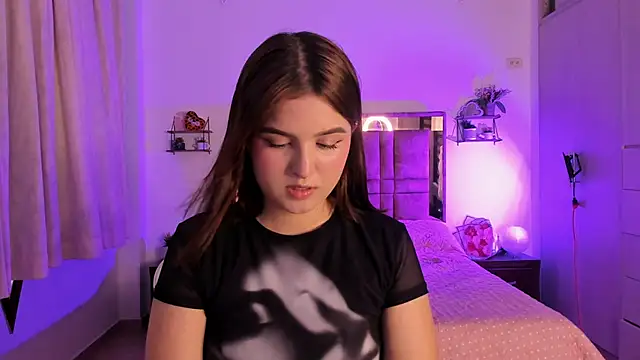 MIACUTEE  online show from 01.05.26