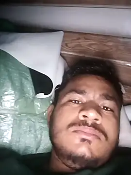 GlossyDare1823 online show from 11.03.25